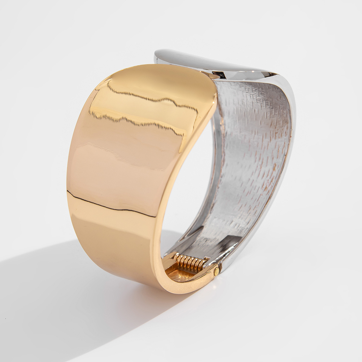 designer Woman Jewelry Creative Color Contrast Ins Geometric Opening Women's Fashion Alloy Smooth Wrapped Bracelet