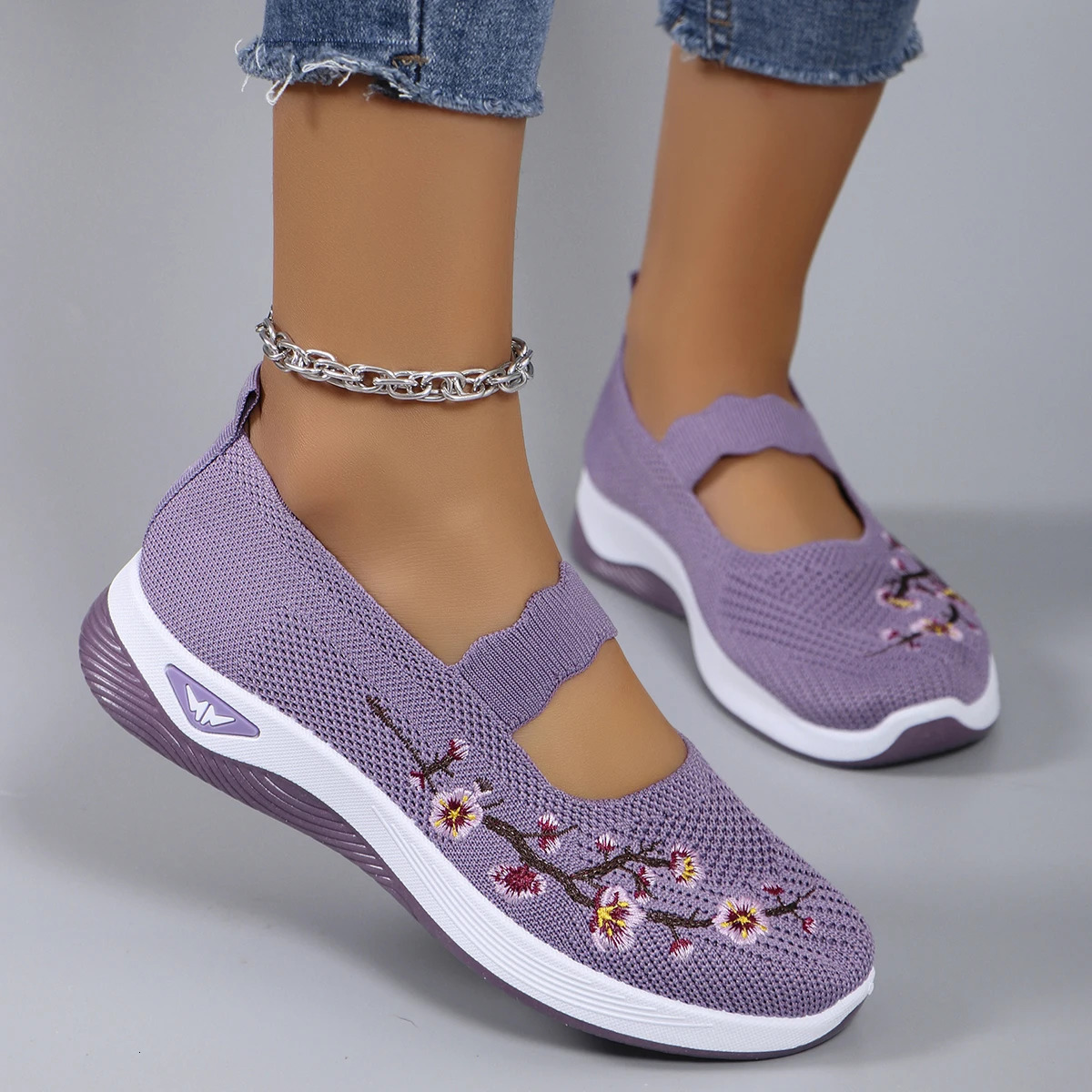 Spring womens sports shoes fashionable breathable lightweight non-slip wear-resistant casual sports shoes flat shoes 250208