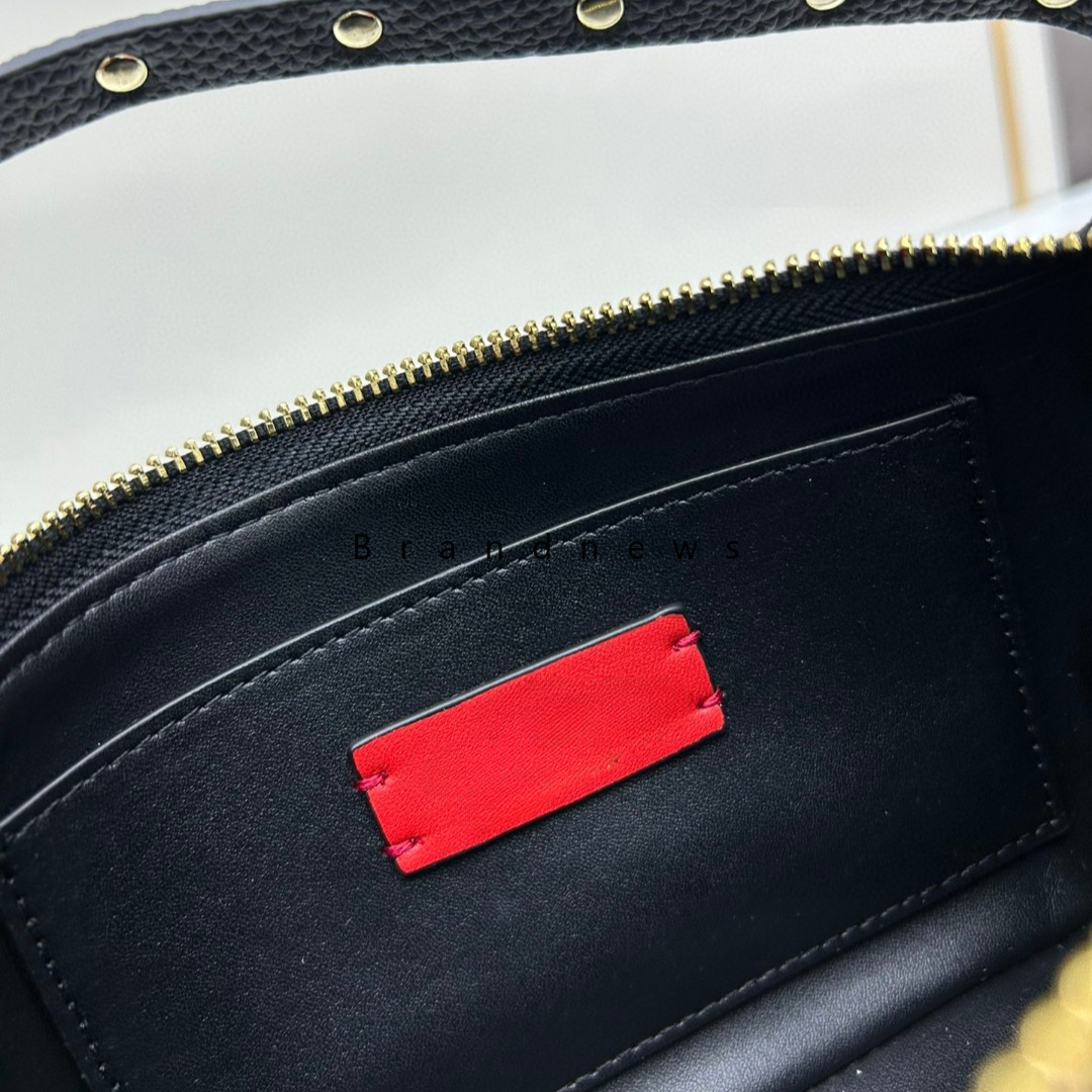 Real Cow Leather Shoulder Bags Rivets Rockstuds Small Crossbody Top Handle Purses And Handbags Designer Fashion Messenger Bag Clutch With Card Holder 