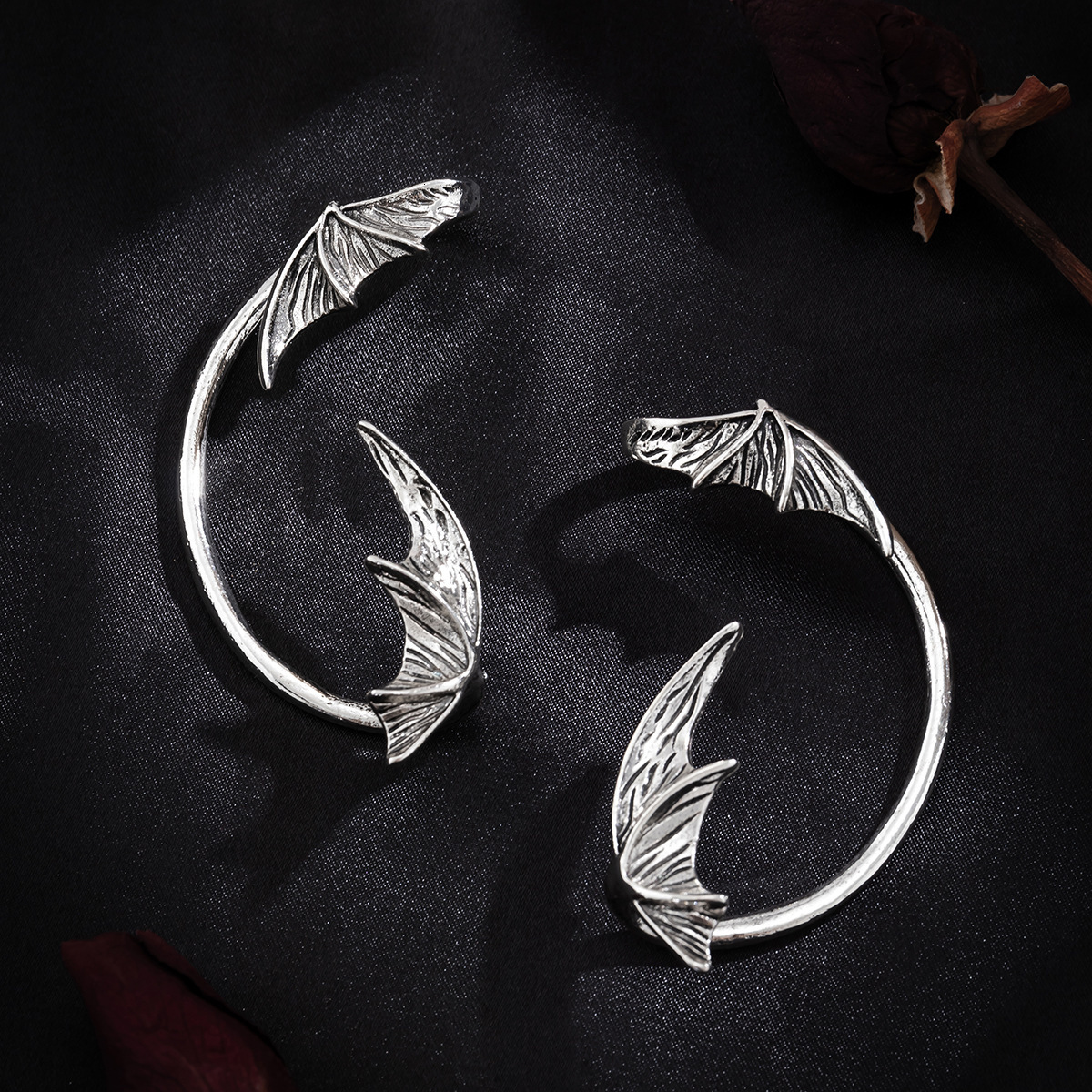 designer Woman Jewelry punk style hole free bat wings clip Halloween hanging devil ear bone nail