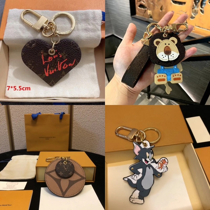 Fashion Designer Keychain Women Men Keychain Exquisite Luxury Logo High quality Keychain Wallet Car Key Keychain Couple gift Multiple styles with gift box