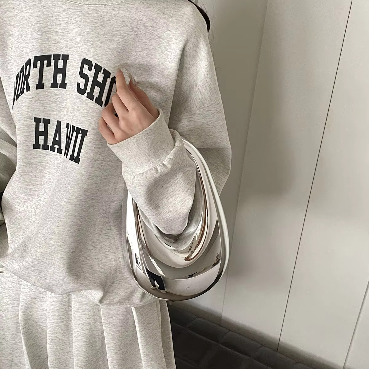 LEFTSIDE Mini Gold Chain Crossbody Bags For Women new style Y2k Females Korean Fashion Lady Sier Shoulder Bag Handbags And Purses