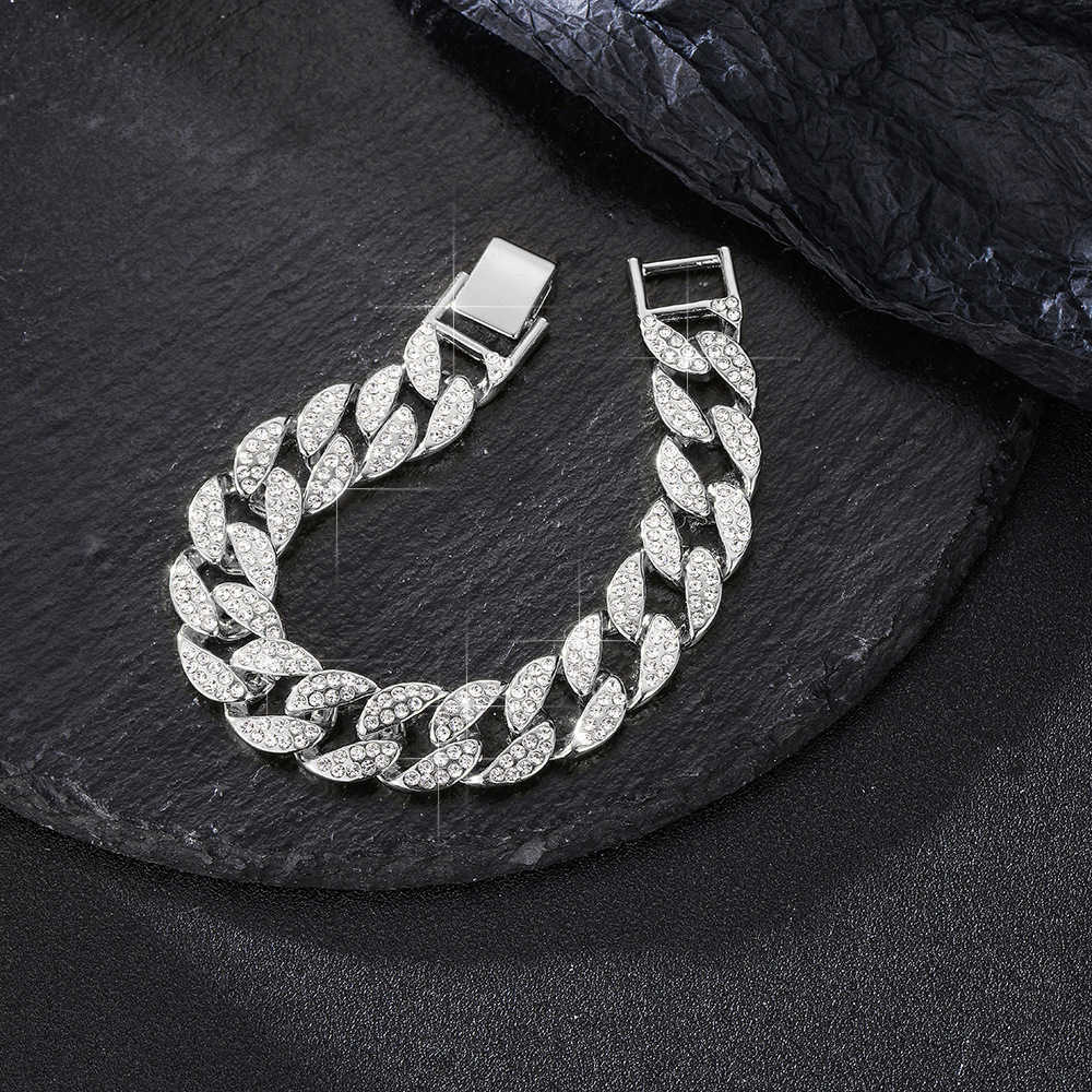 2024 New Cuban Chain Shining Dense Inlaid Eternal Chain Bracelet Necklace Jewelry Charm Boutique Gift Suitable for Daily Wear X241106