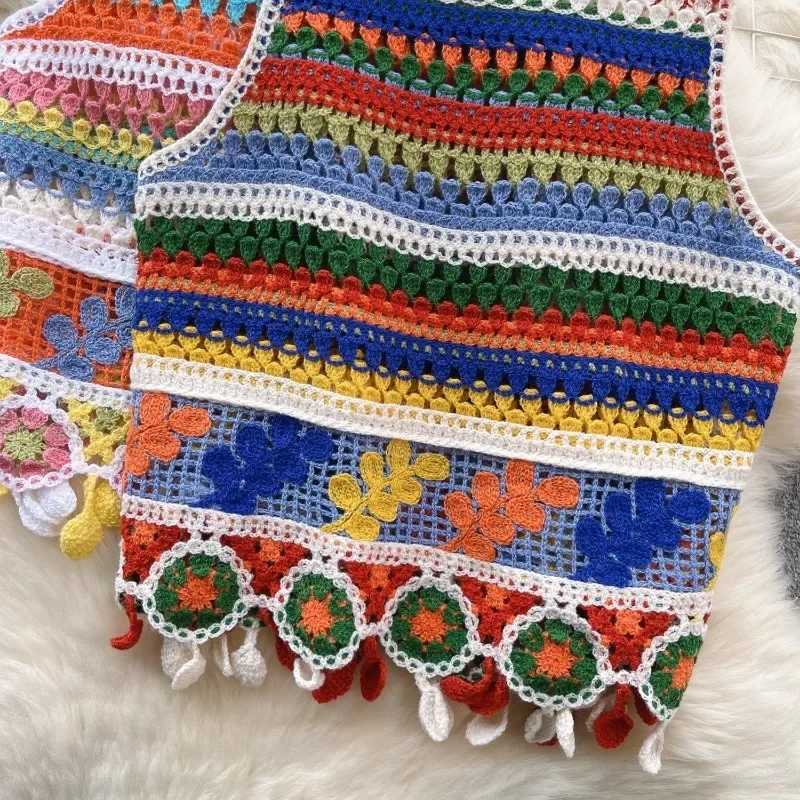 Bohemian Tank Tops Women Knitted Retro Crochet Design Colorful Short Vacation Strap Vest 2024 New Neck Hanging Outwear TanksXJ250212