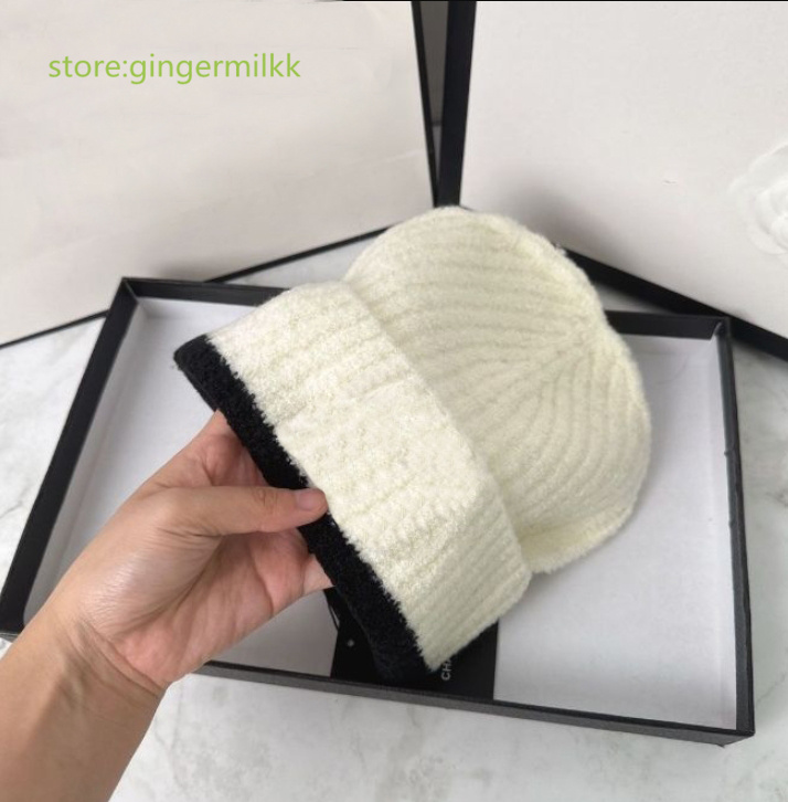 Designer Beanie 100% Cashmere Knitted Hat With Letters Hats Size 56-58 cm Skull Caps Black White Casual Caps Outdoor Warm Hats