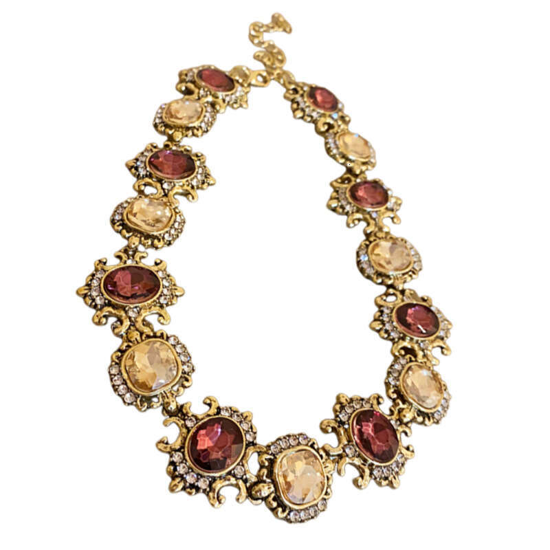 Designer necklace earring jewelry set high-end retro square splicing diamond inlaid necklace court style exquisite collarbone chain antique jewelry Pa