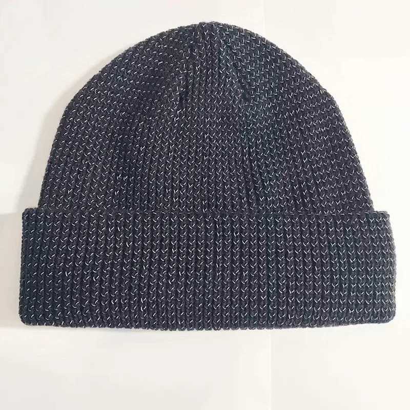 New reflective Beanie hat fashionable for autumn and winter Fem hat warm hat brand new knitted hat X250212
