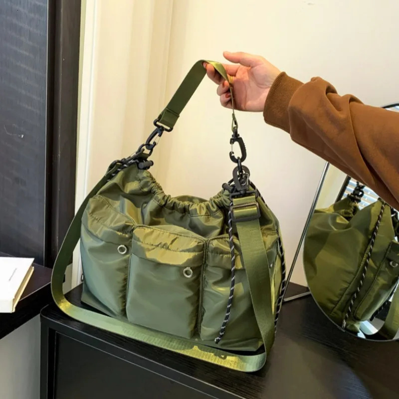 Student Crossbody Bag Large Capacity Nylon Shoulder Bag Multi Functional Handbag Multi Pocket Mommy Bag 250207