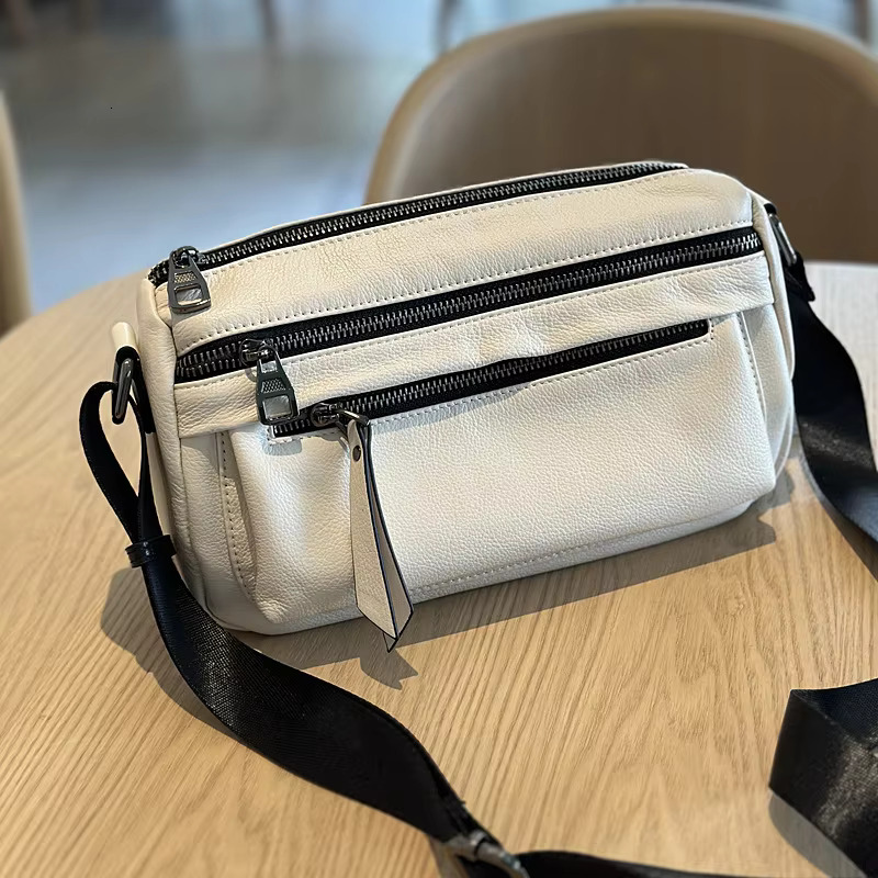 2025 Leather Casual Lightweight Crossbody Women's Head Layer Cowhide Designer Bag