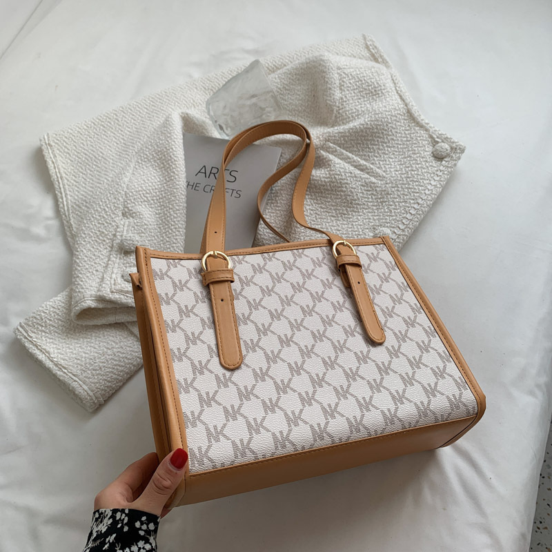 Free shipping 2025 designer bag Shoulder tote Bags For womans ladies flap Large capacity printing fashion square handbag girl crossbody saddle bag
