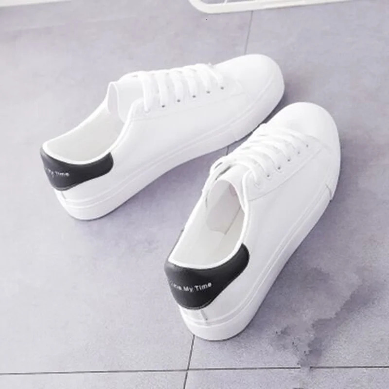 Small White Shoes Female Korean Version of the Hundred with Four Seasons Leather Casual Shoes Breathable Womens Board Shoes 250208