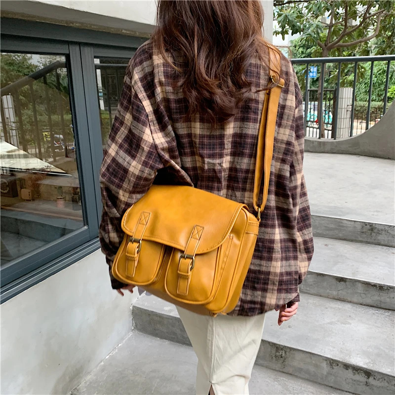 Vintage women Messenger bag Large capacity oil wax leather female shoulder bag ladies crossbody bag Casual big handbag yellow 250207