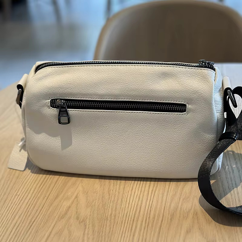 2025 Leather Casual Lightweight Crossbody Women's Head Layer Cowhide Designer Bag
