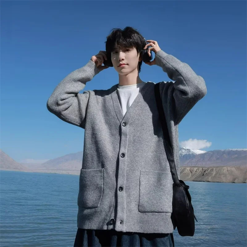 Autumn Y2K Vintage Knitted Cardigan Sweater Mens Single-breasted V-neck knit Jacket Casual Streetwear Knitwear mens 250211
