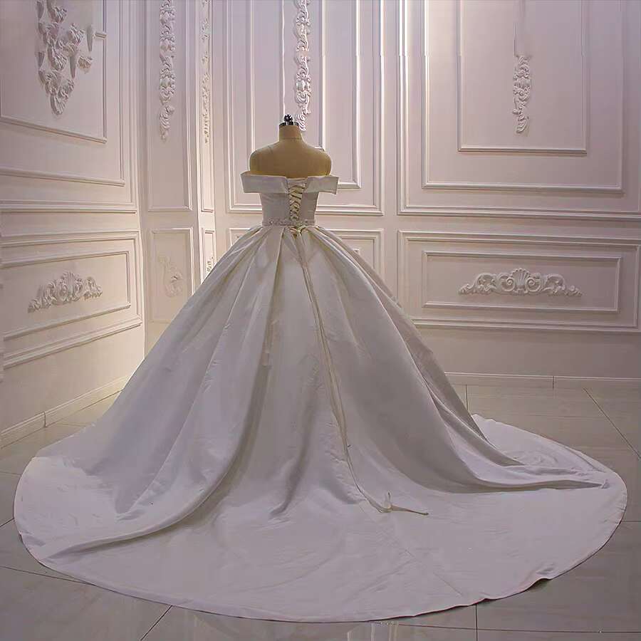 Customized Am425 Off Shoulder Rhie Belt Satin Ball Gown Wedding Dress