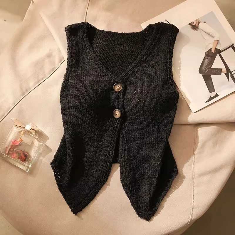 Summer Women Fashion Solid Color Chic Buttons V-neck Sveless Knitted CamisoleXJ250212