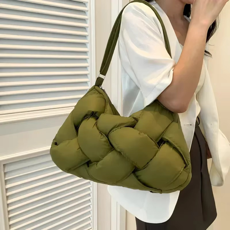 Large Capacity Cotton Padded Lightweight Woven Shoulder Design Puffy Down Space Hobo Handbag Women Warm Soft Crossbody Bag