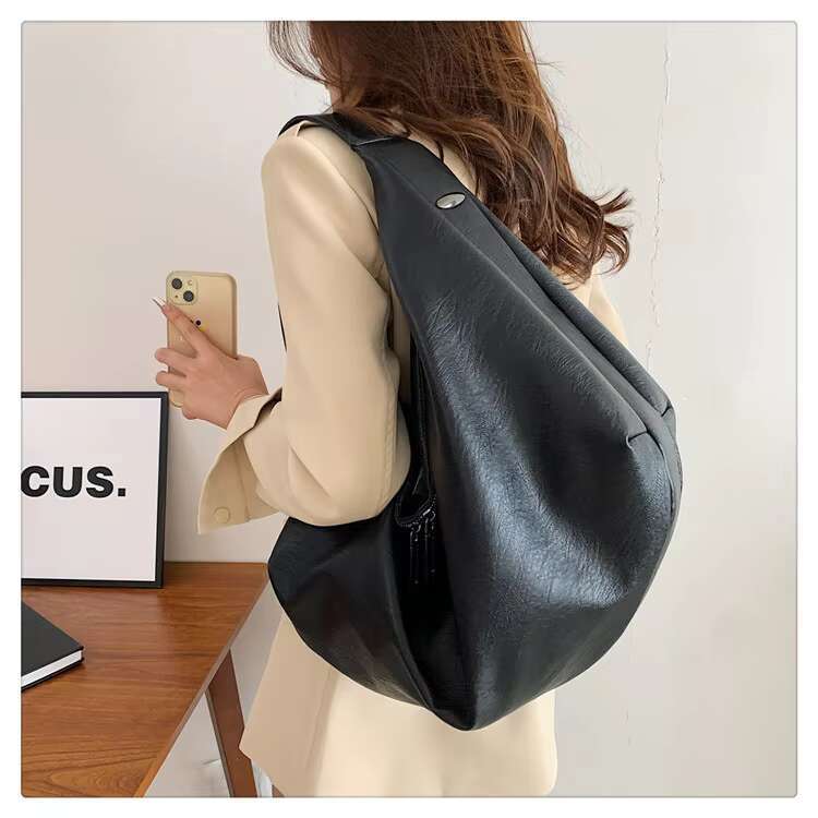 Women's Bags Popular women's bag, fashionable and casual one shoulder underarm bag, large capacity European and American trendy tote bag