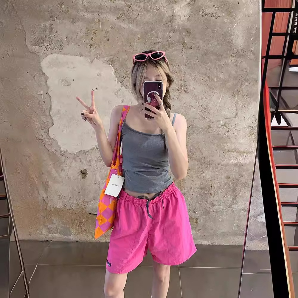 Dopamine Sports Casual Shorts Women's Summer Fashion Pink Quick Drying One-fifth Wide Leg Shorts Sexy Beach Pants