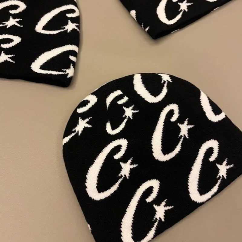 Couple Knitted Caps Hip-hop Trendy Beanie Hat 2024 Letter Jacquard Wen M Winter Hot Girl Warm Knitted Hat Wool Balaclava X250212