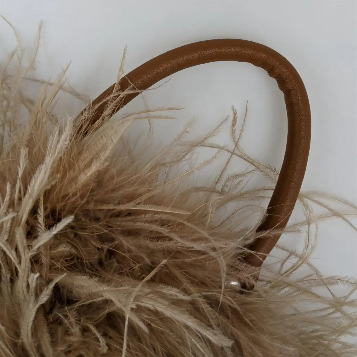 Real Natural Ostrich Feather Mini Handbag Furry Fluffy Women Change Purse For party Leather handle clutch bag Peach Fuzz 250210