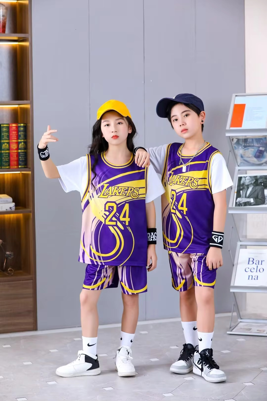 New 24/25 Children's Sports Suit #24Boys And Girls Basketball Jersey Fake Two-Piece Primary School Training Team Uniform Set