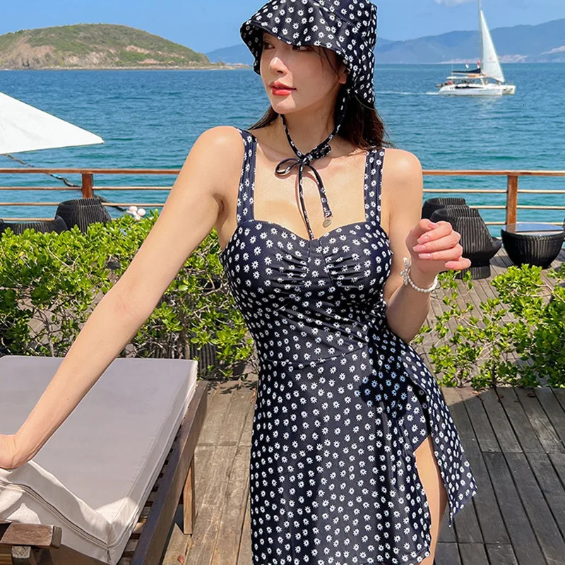 Green One Piece Swimsuit Women Swimwear Sexy Floral Print Dress with Hat Swimming Suit Korean Monokini Beach Bathing Suit 250210