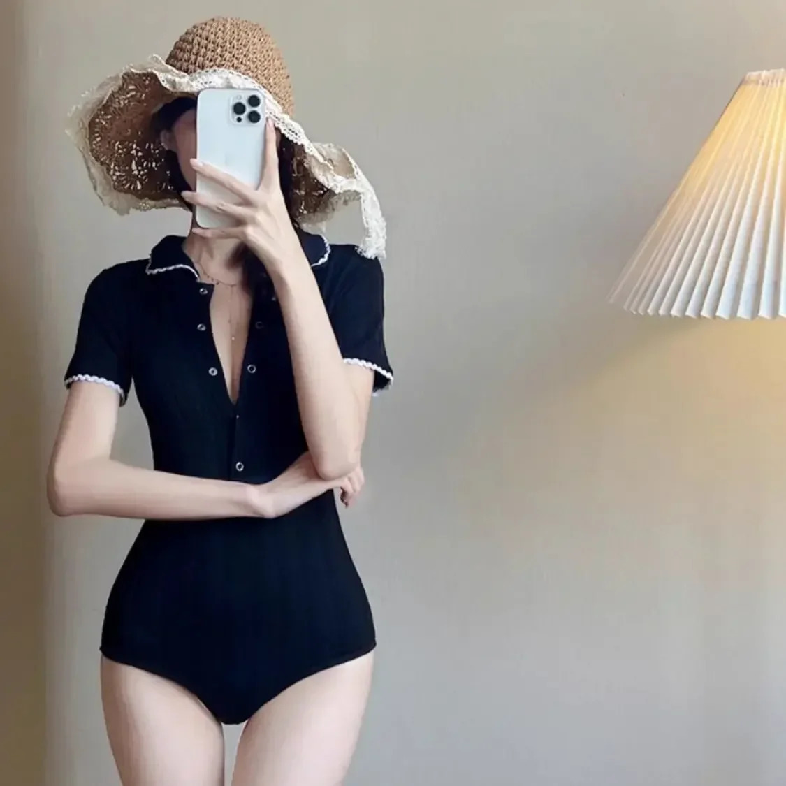Womens One-piece Swimsuit Short Sleeve Polo Collar Slim Black Bathing Suit s Kawaii Swimwear Beach Vacation Swimming Suit 250210