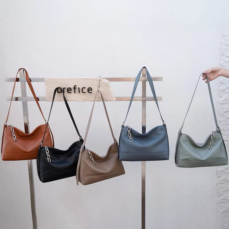 Leather Head Layer Cowhide 2025 Crossbody Shell Zipper Women's Designer Bag