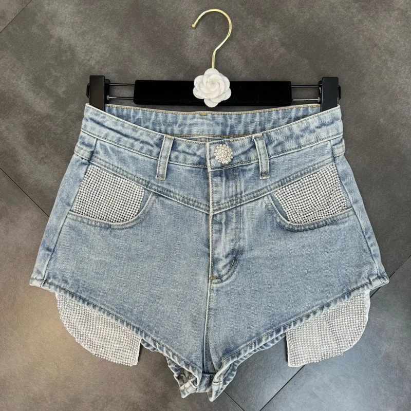 PREPOMP Summer Collection Rhinestone Pockets Light Blue Denim Shorts Women Slim Short Jeans GF468 250212