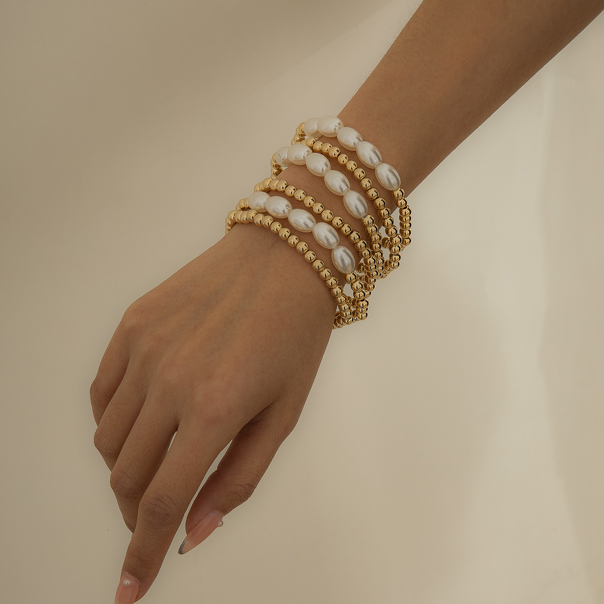 designer Minimalist imitation pearl set bracelet, cool style geometric bead splicing metal fashion bracelet jewelry