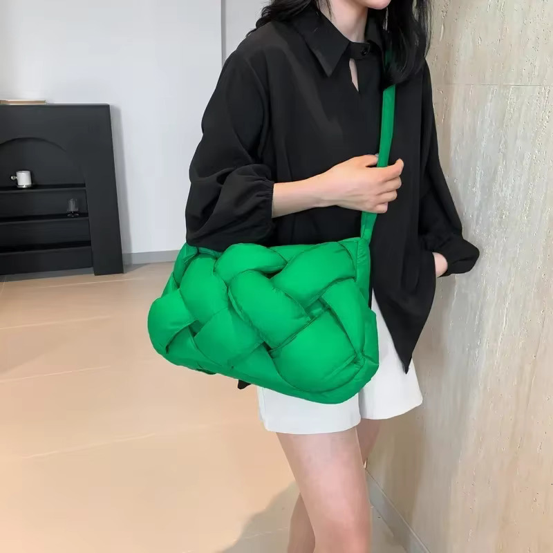 Large Capacity Cotton Padded Lightweight Woven Shoulder Design Puffy Down Space Hobo Handbag Women Warm Soft Crossbody Bag