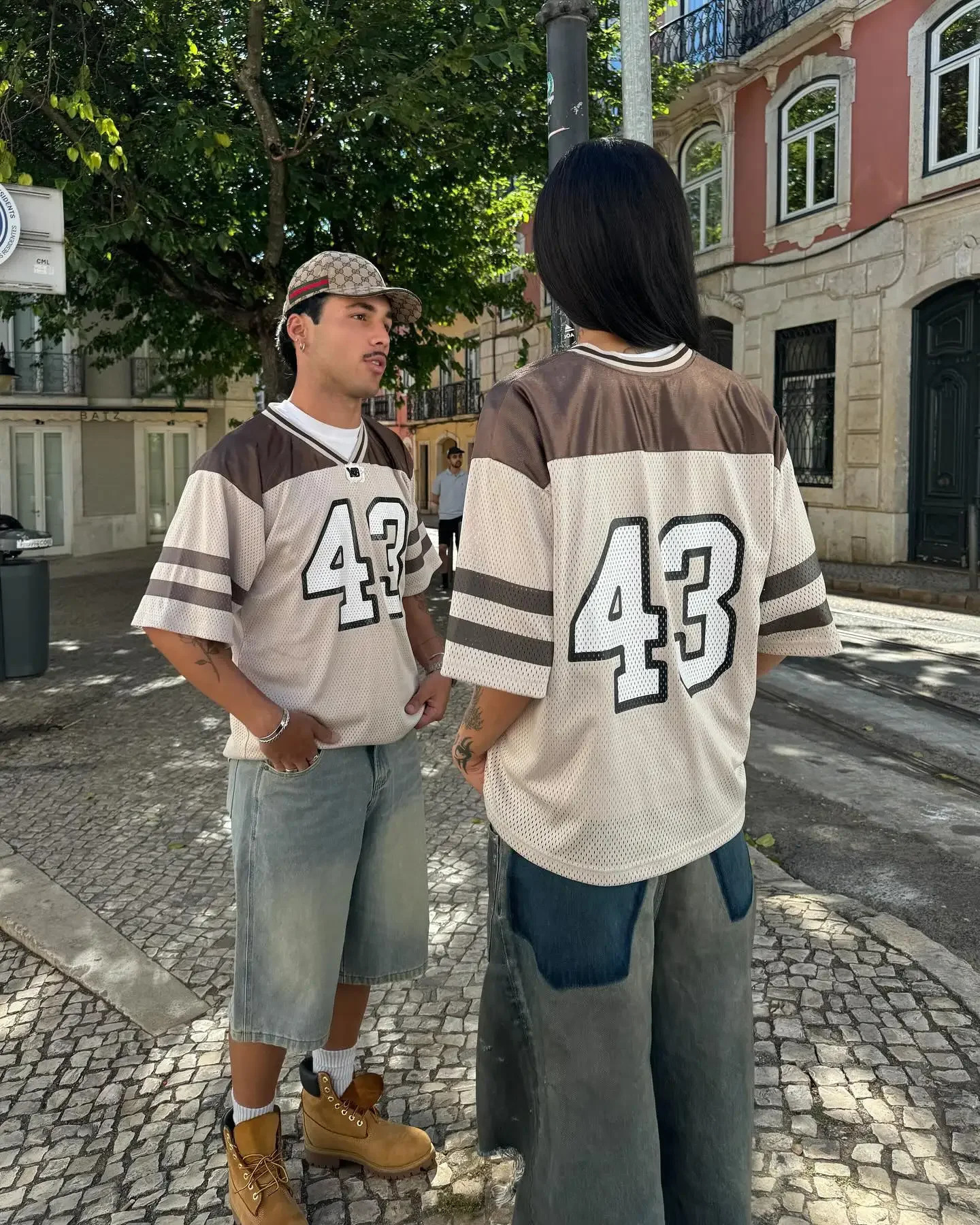 Britain Fashion Brown No. 43 Loose Embroidery Short-sleeved T-shirt Men Women Street Hip Hop Summer Goth Y2K Trend Tops 250211