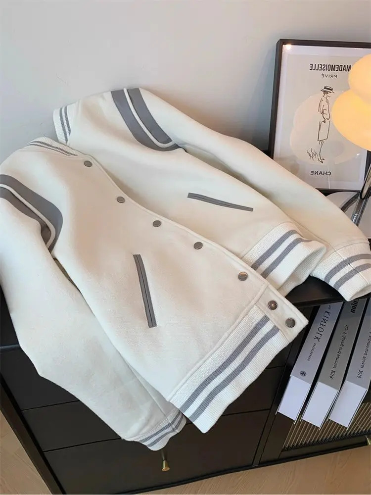Japanese College Style Contrasting Color Patchwork Stand Up Collar Baseball Jacket Mens and Womens Fashionable Versatile 250212