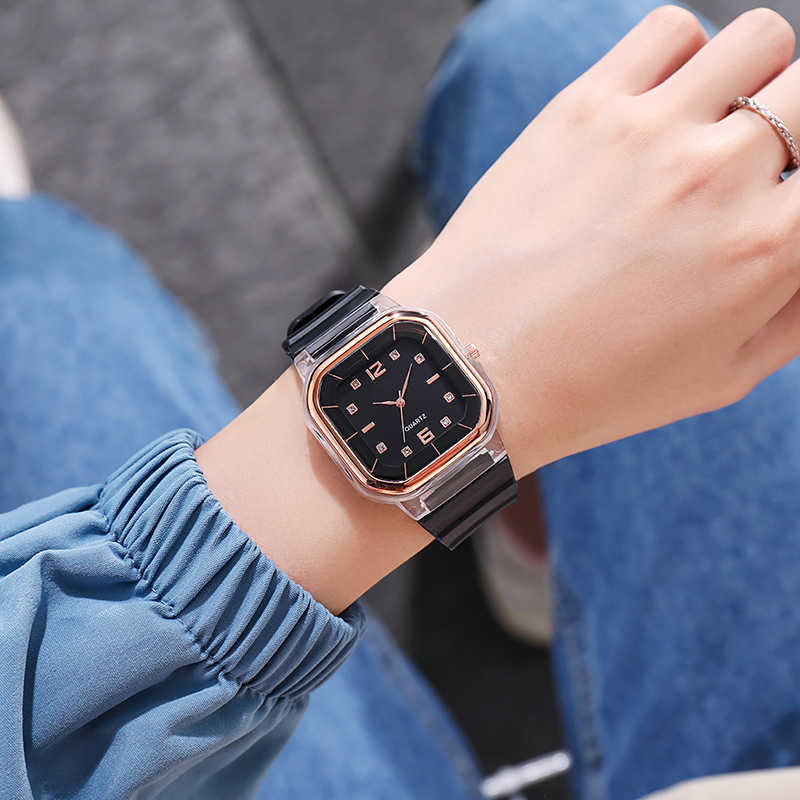 2022 New Jelly Watch for Womens Ins Simple and Fashionable Silicone Small Square Watch for Students Children and Girls Sports Watch W250212