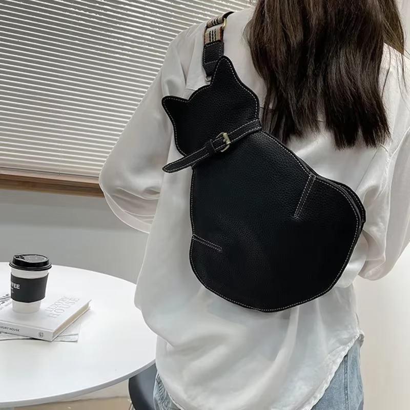 2025 Vintage Women Chest Waist Bag Cat Shape Shoulder Casual Crossbody Bags Quality Leather Handag Purse Ladies Brand Designer