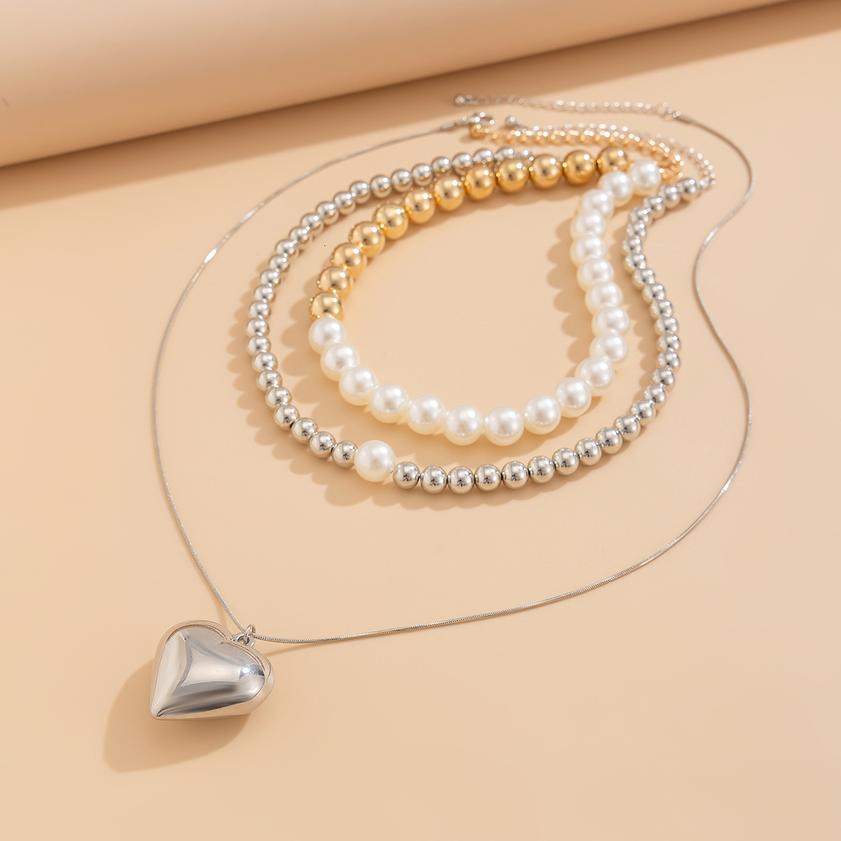 designer Fashion Jewelry Style Love Pendant French Round Pearl Bead Woman Necklace Set