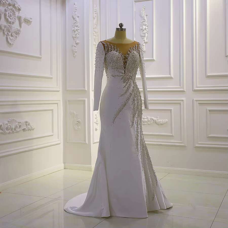 Customized Am936 Long Lace Appliqued Satin Full Sleeve Wedding Dress