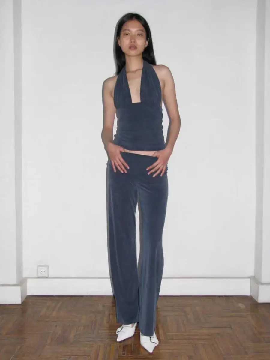 WOOL Spain Versatile Smooth and Comfortable lti Color Strap Elastic Hanging Neck V-neck Tank Top for WomenXJ250212