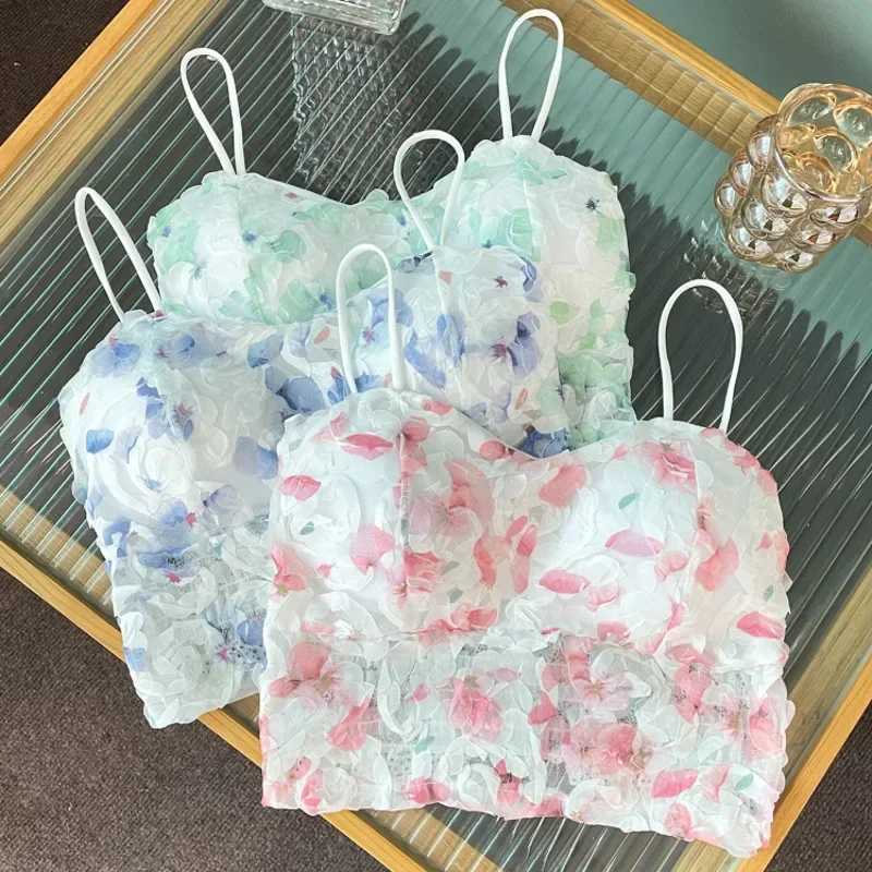 2024 Summer Sweet Floral Corset Vest Office Lady Beach Style Sveless Blouse Women Vintage Lace Slim Crop Top Korean FashionXJ250212