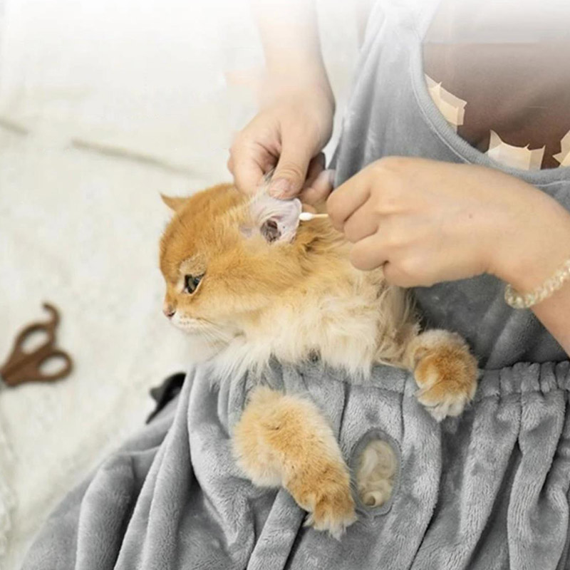 Home Use Cat Hugging Apron - Leakproof & Hairless for Cats