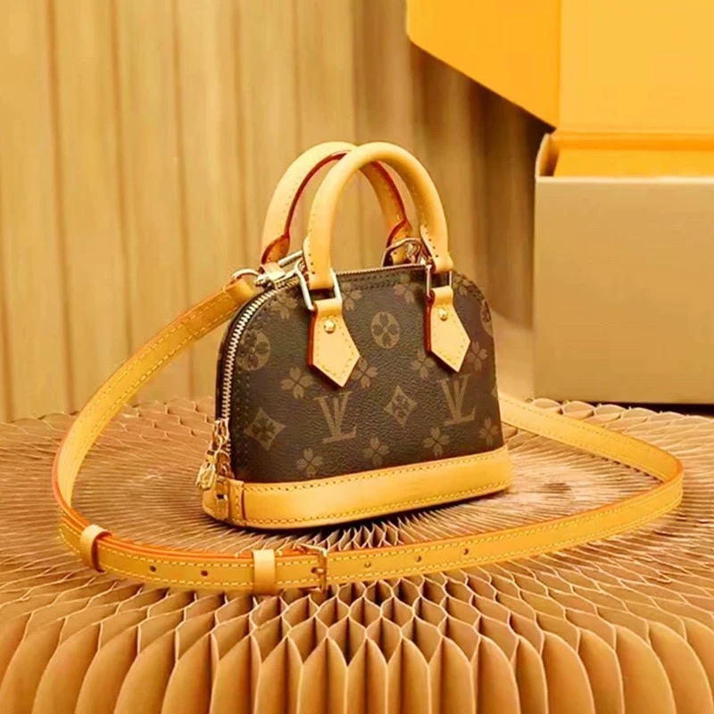 Full grain cowhide almas bb Womens crossbody shoulder bag Original designer handbag mirror quality leather chain bag tote luxurys bag embossing shell bag wallet