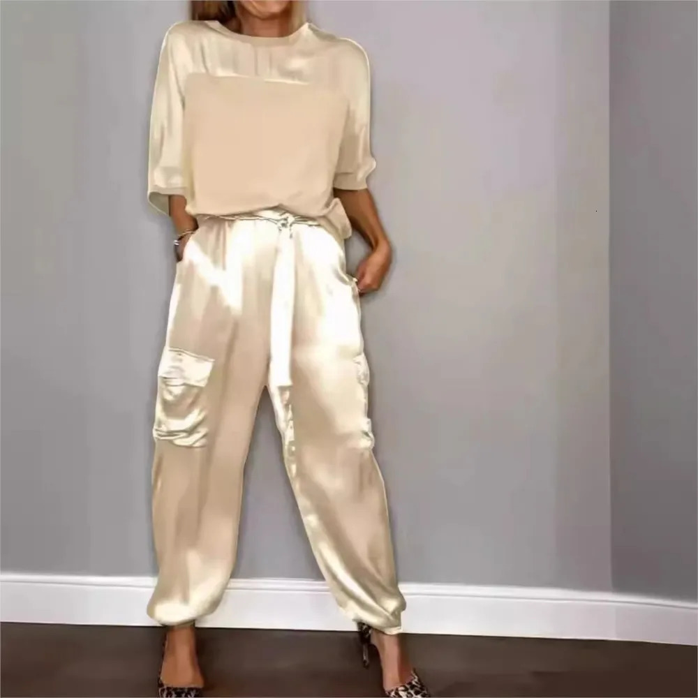 Womens smooth satin short sleeved top and pants twopiece set Oneck lace loose elegant womens 250211 - view 6