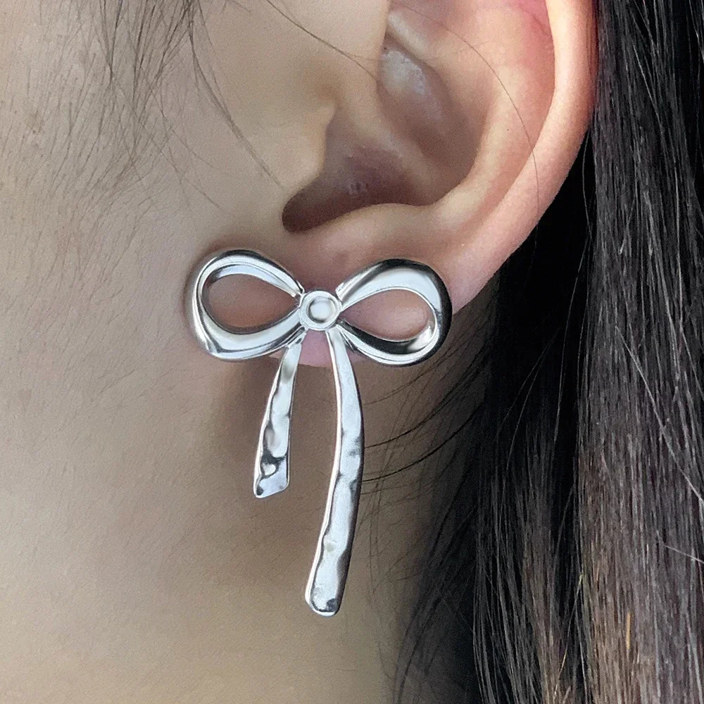 10PCS Highend Stainless Steel Bow Earring Personalized Earrings for Autumn and Winter Versatile Womens y Jewelry 250114