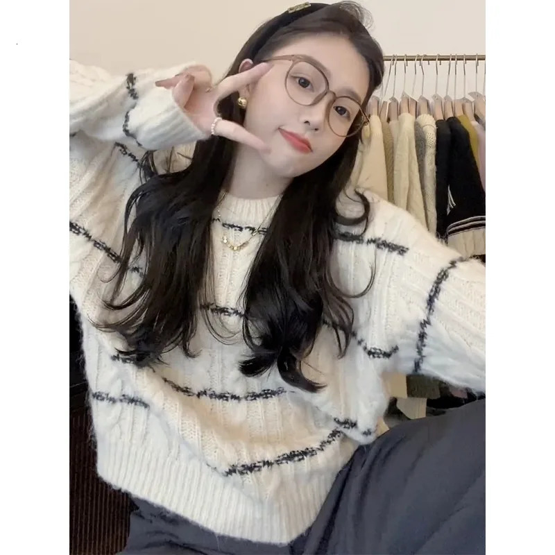 Preppy Style Patchwork Striped Sweater Women Autumn Solid Color Loose All-match Knitwear O-neck Long Sleeve Trend Knitting Tops 250208