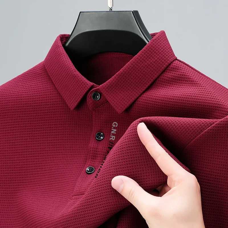 Mens Waffle Long Sleeved POLO Shirt with Letter Printed Lapel Casual Top X2502131
