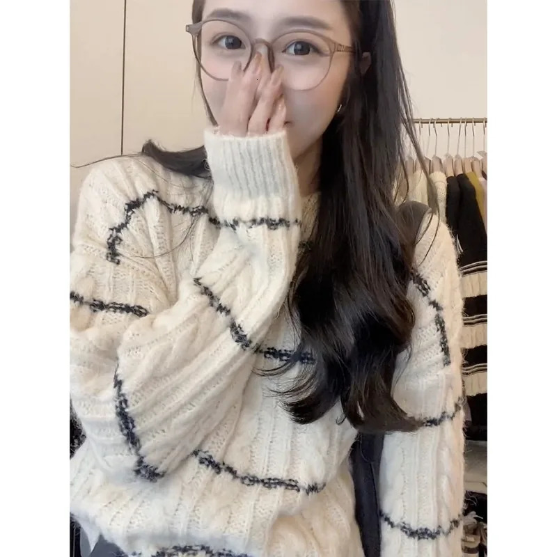 Preppy Style Patchwork Striped Sweater Women Autumn Solid Color Loose All-match Knitwear O-neck Long Sleeve Trend Knitting Tops 250208