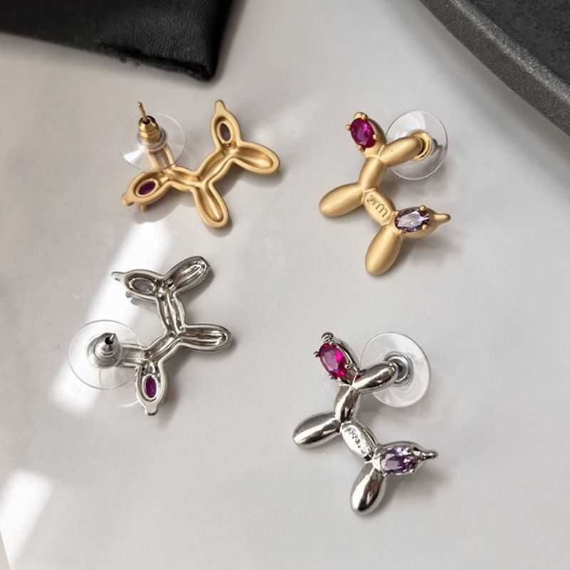 Letter stereo puppy earrings women's new fall/winter diamond earrings stud earrings Q250213