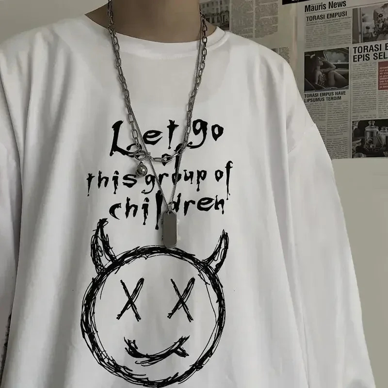 T Shirt for Men Autumn Y2k Tshirt Streetwear Oversized Long Sleeve Anime Harajuku Gothic Vintage Graphic Manga Tee Tops 250113