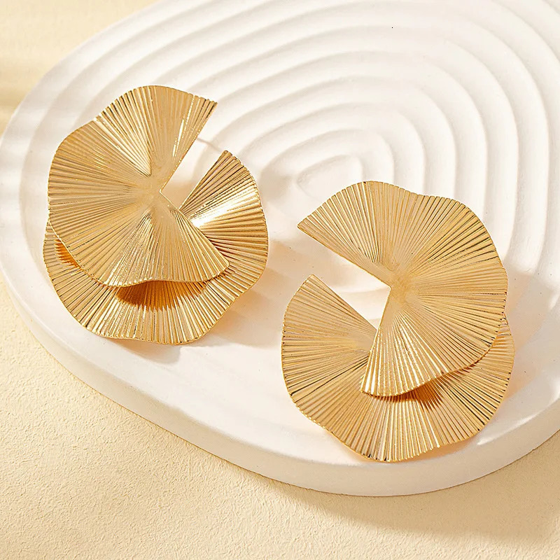 European American Stylish Twisted Tone Minimalist n Earrings For Woman Vintage Versatile Fashion Jewelry Wearing Festivals 250210